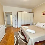 Appartement Mit Terrasse- 200m Vom Entfernt By Interhome Novi Vinodolski