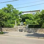 Mit Terrasse- 200m Vom Entfernt By Interhome *