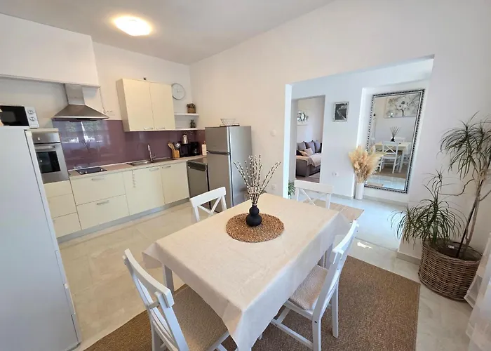 Mit Terrasse- 200m Vom Entfernt By Interhome Διαμέρισμα