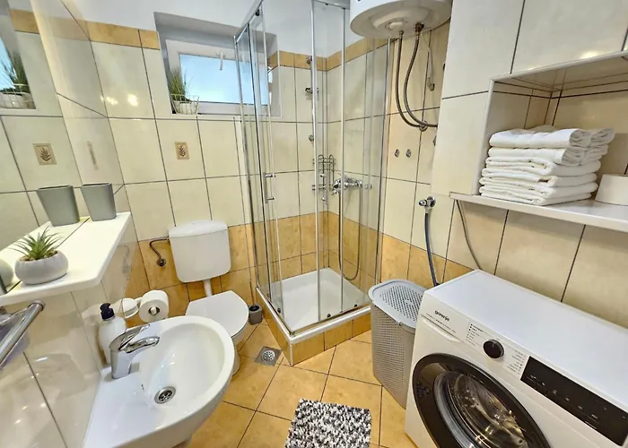 Lägenhet Mit Terrasse- 200m Vom Entfernt By Interhome *